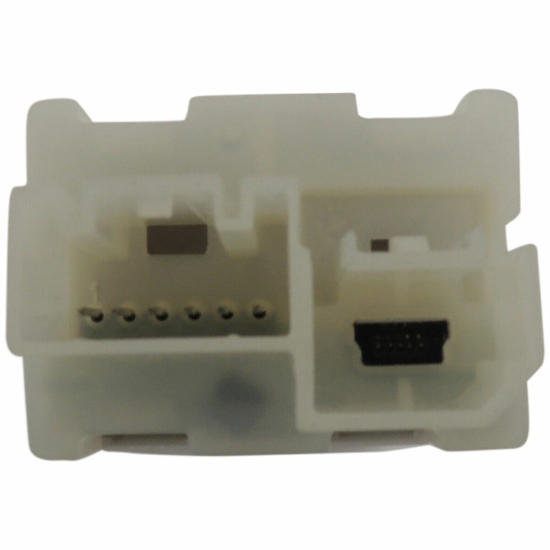 Aux/USB Jack/Recepticle - White 2016-17 Chevy Impala 2017 Cadillac XT5 13596808-3