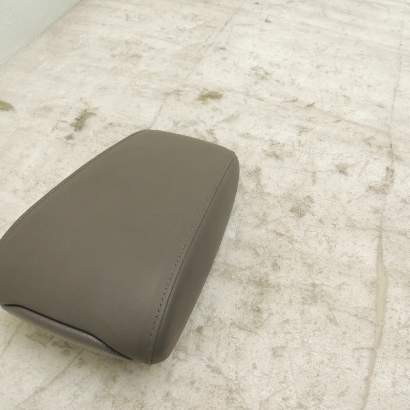 Center Console Armrest Sliding - Atmosphere 2016-18 Cruze Sedan Manual 13499361-5