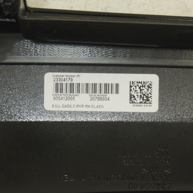 New OEM GM Rocker Panel Molding Pair Black 2014-18 CTS Sedan 23304192 23304193-6