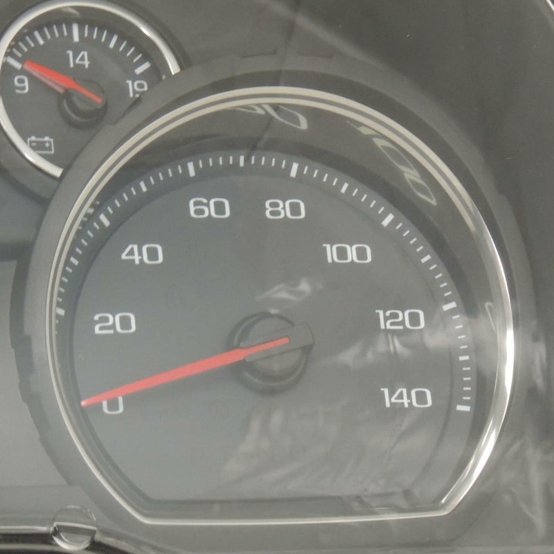 Instrument Cluster Speedometer MPH 4.2 Display UDD 2019 Silverado 1500 84608345-4