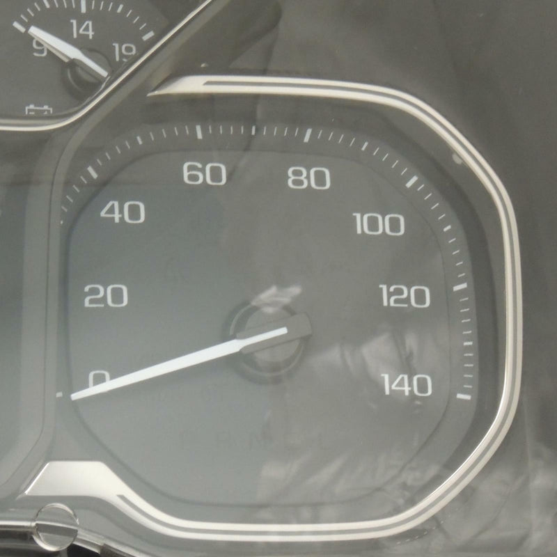 Instrument Cluster Speedometer MPH 4.2 Inch Display UDD 2019 GMC Sierra 84608333-4