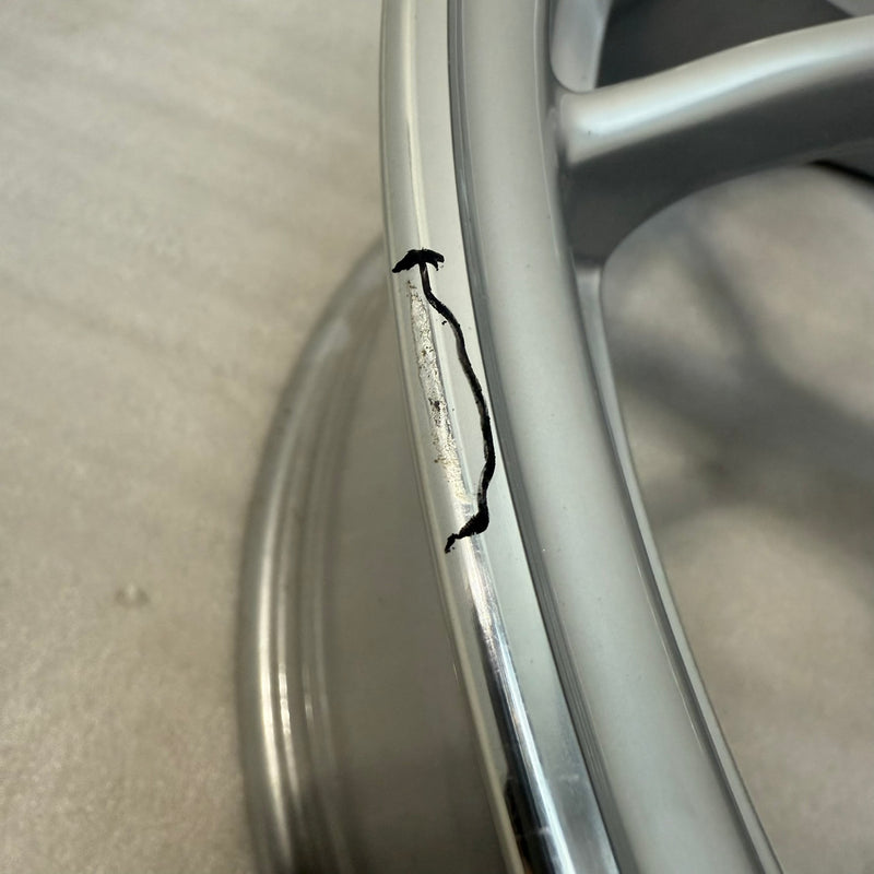 Silver Painted 5 Trident Spoke C8 Front Wheel Q8S 19x8.5 20-23 Corvette 84600212-8